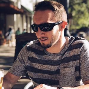 Meet your Posher, Derek